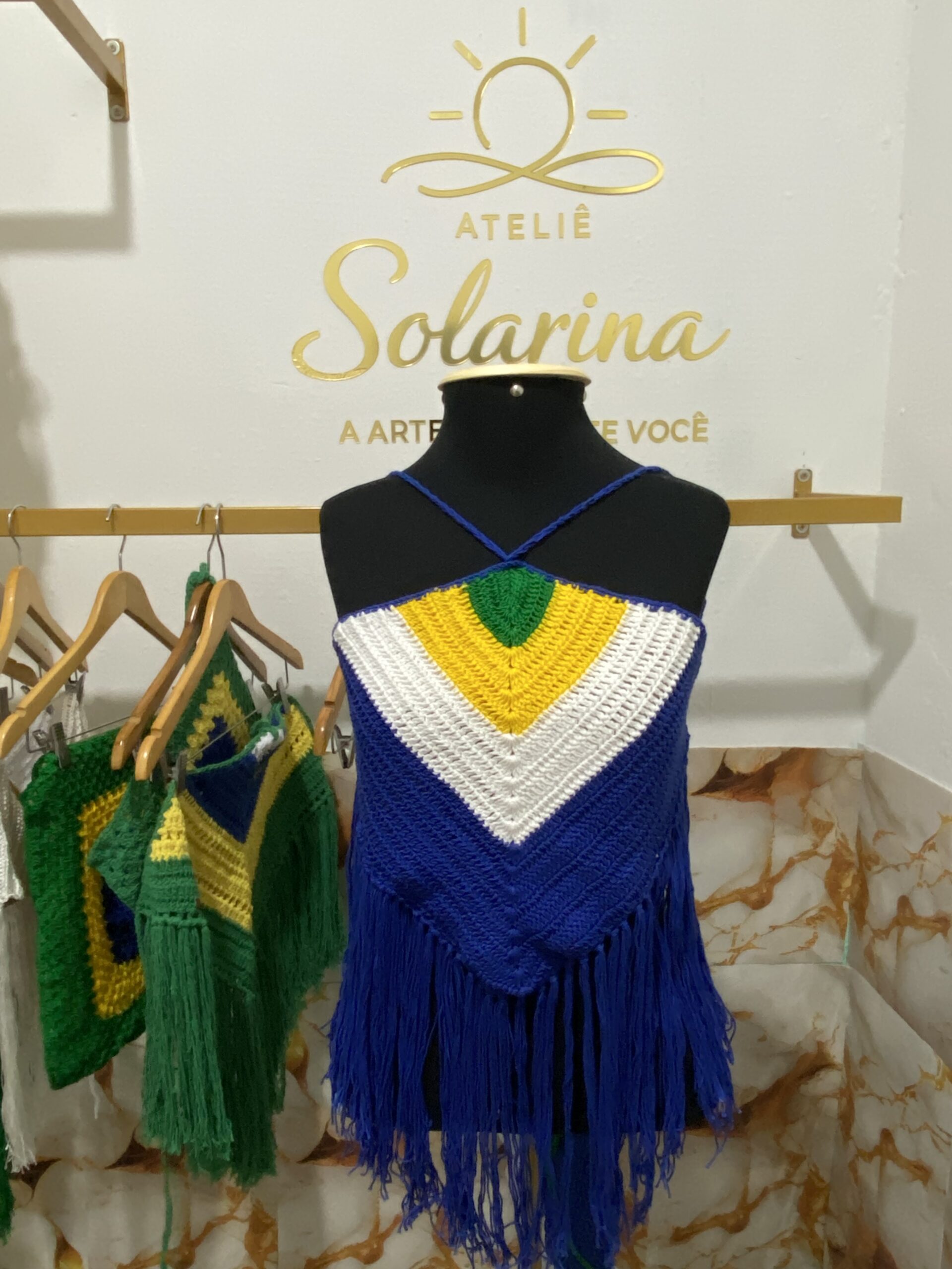 Cropped Arara Azul